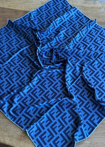 fendi eşarp - Görsel 3