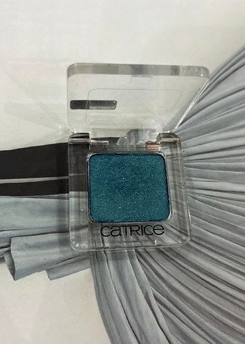 Catrice Mavi Göz Farı - Görsel 2