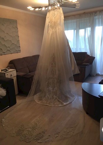 A kesim Uzun Beyaz Gelinlik - Görsel 4