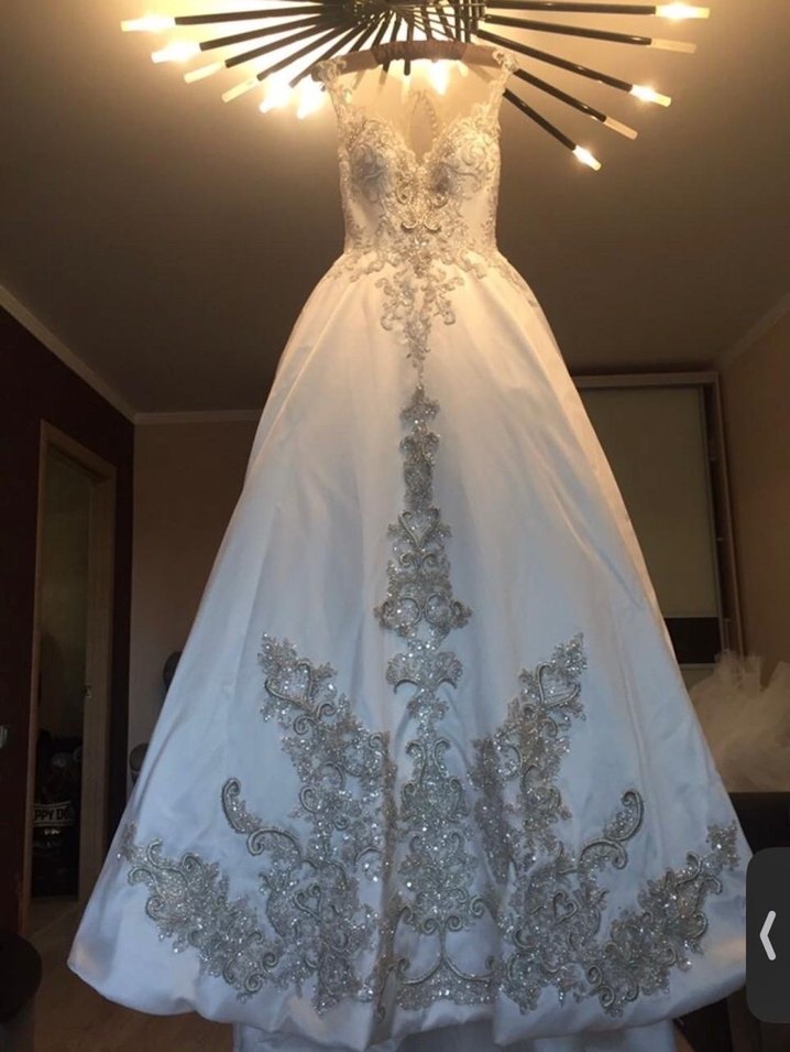 A kesim Uzun Beyaz Gelinlik - Görsel 2