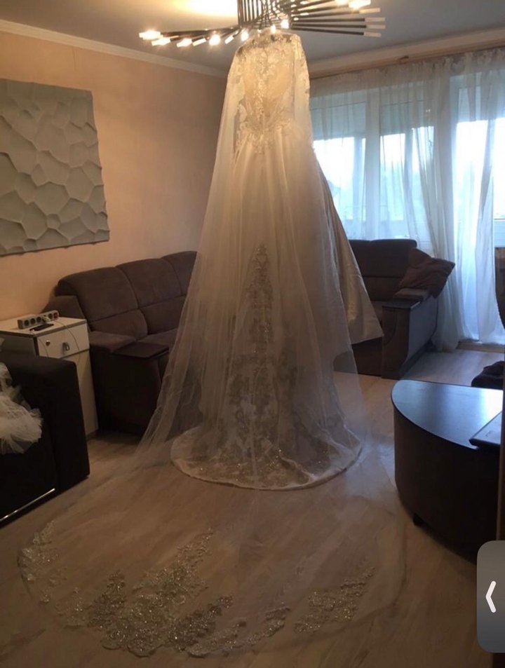 A kesim Uzun Beyaz Gelinlik - Görsel 4