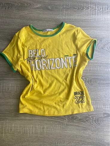 Bershka sarı crop