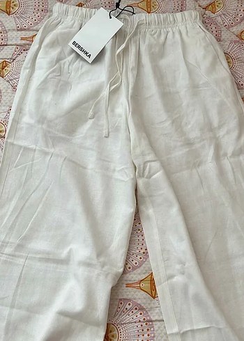 Bershka Beyaz Keten Karışımlı Lastikli Pantolon