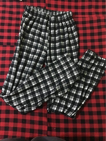 Diğer kareli pijama