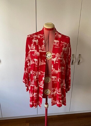 l Beden Mudo kırmızı kimono