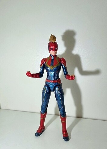 Marvel legends captain marvel 