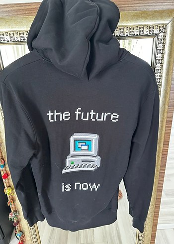 Siyah Kapüşonlu Sweatshirt