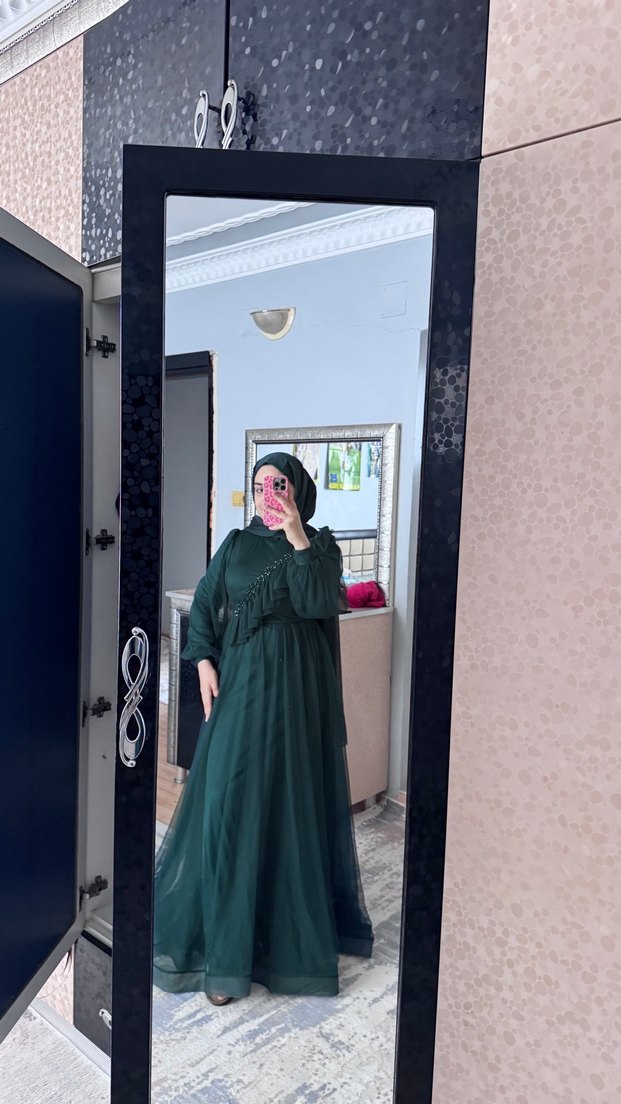 Uzun Kol Drapeli Yeşil Tesettür Abiye Elbise - Görsel 3