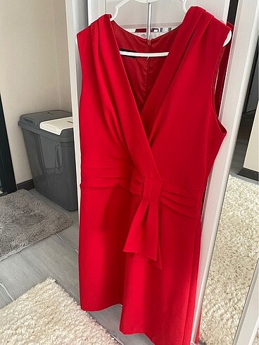Kırmızı elbise - Görsel 5