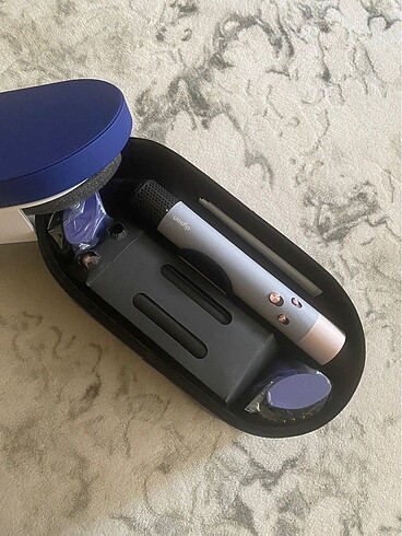 Dyson airwrap