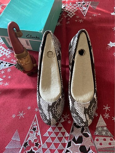 39 Beden siyah Renk Clarks deri ayakkabı .