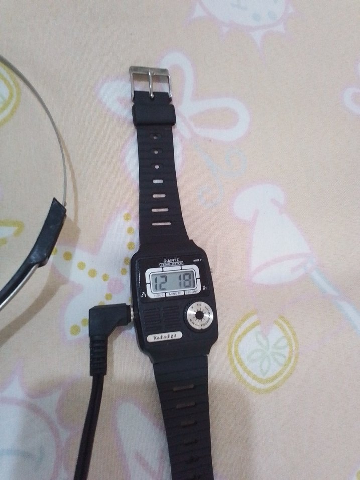 Dünya radyosu özellikli radyolu kol saati - Görsel 4