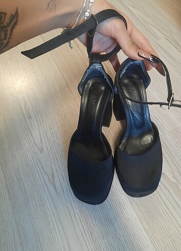 Versace topuklu ayakkabı - Görsel 6