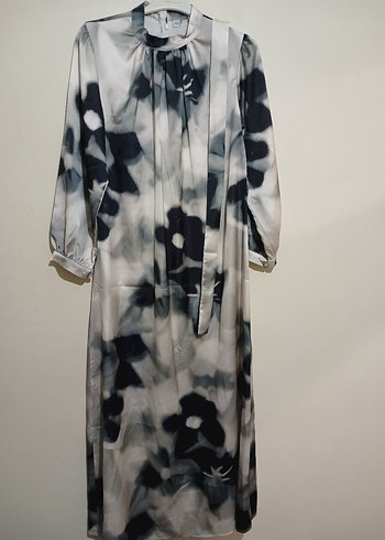 Batik Desenli Uzun Kadın Elbise - Görsel 2