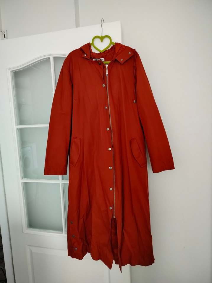 kiremit Uzun Düğmeli Kadın Yağmurluk - Görsel 2