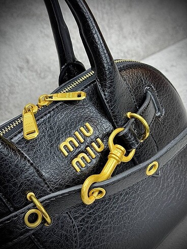  Beden Miu Miu