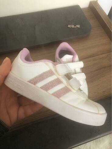 24 Beden Adidas