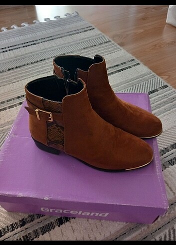 Deichmann Ayakkabı Bot