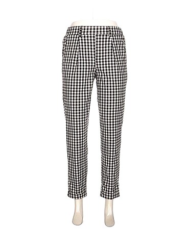 Bershka Kumaş Pantolon %70 İndirimli.