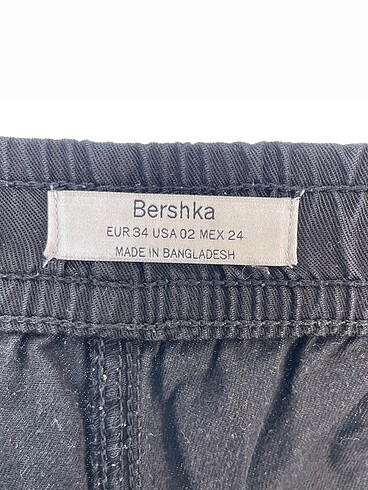 34 Beden çeşitli Renk Bershka Kumaş Pantolon %70 İndirimli.