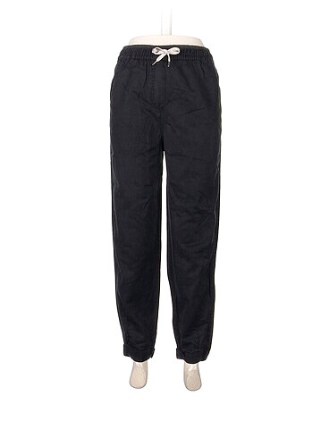 Bershka Kumaş Pantolon %70 İndirimli.