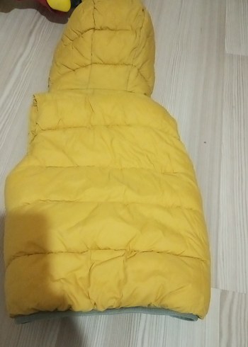 Sarı Kapüşonlu Fermuarlı Erkek Çocuk Yeleği - Görsel 6