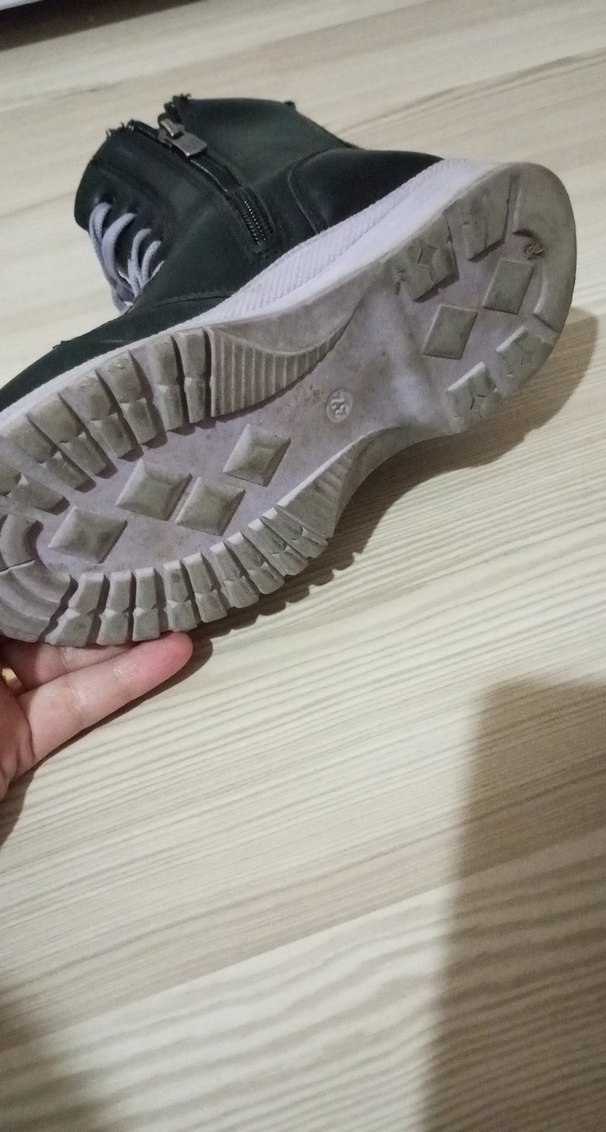 Siyah Bağcıklı Rock Tarzı Kadın Bot - Görsel 4