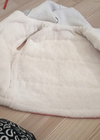 Kız Çocuk Pembe Nakışlı Kürklü Yelek - Görsel 3