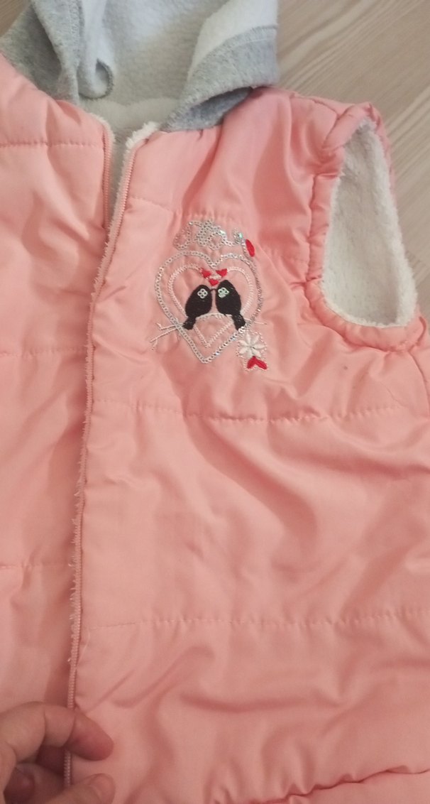 Kız Çocuk Pembe Nakışlı Kürklü Yelek - Görsel 2