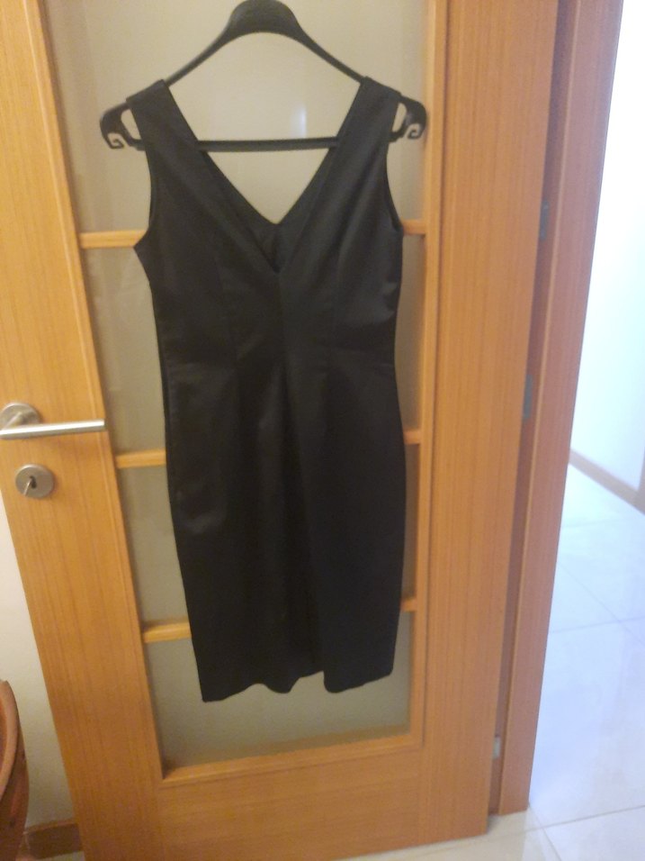 Siyah V Yakalı Midi Ofis Elbisesi - Görsel 3