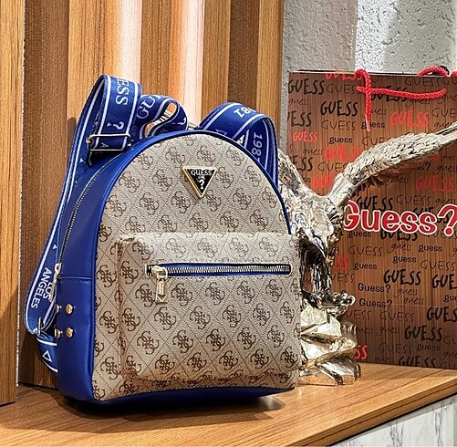 guess sırt çantası