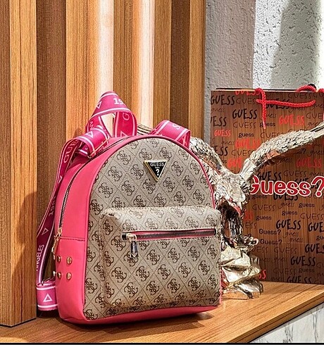 guess sırt çantası