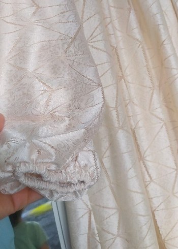 Krem rengi elbise hiç giyilwndi sıfır