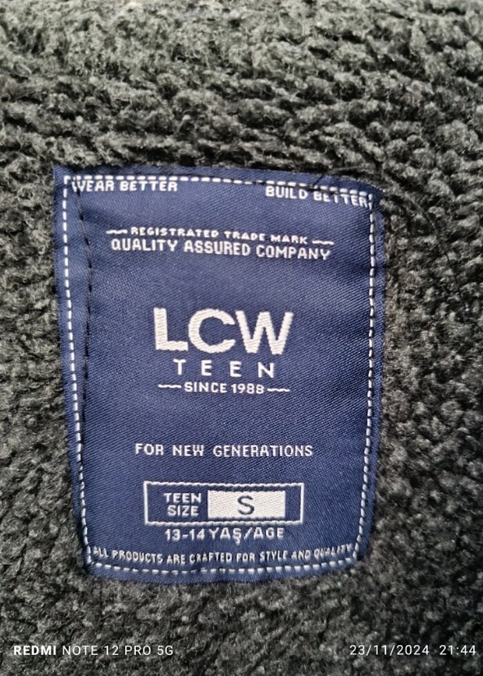 LC Waikiki Kapüşonlu Kalın Erkek Mont 13-14 yaş - Görsel 3