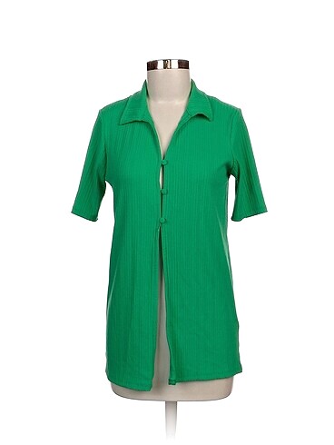 LC Waikiki Bluz %70 İndirimli.