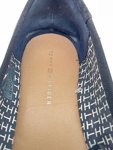 38 Beden siyah Renk Tommy Hilfiger Babet %70 İndirimli.