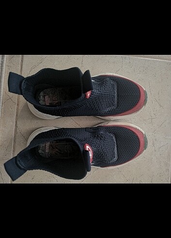 Zara Zara çocuk spor bot