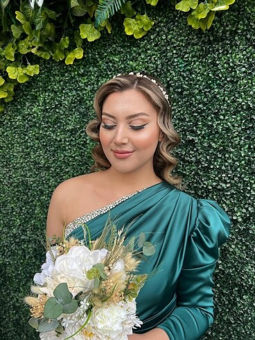 Saten Zümrüt Yeşili Nişan elbisesi - Görsel 6