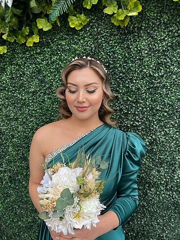 Saten Zümrüt Yeşili Nişan elbisesi - Görsel 5