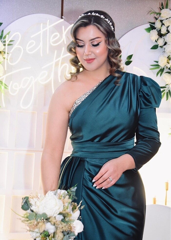 Saten Zümrüt Yeşili Nişan elbisesi - Görsel 4