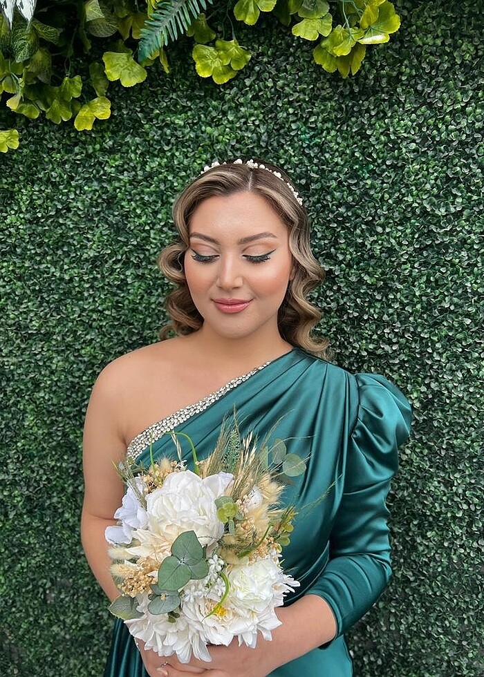 Saten Zümrüt Yeşili Nişan elbisesi - Görsel 5