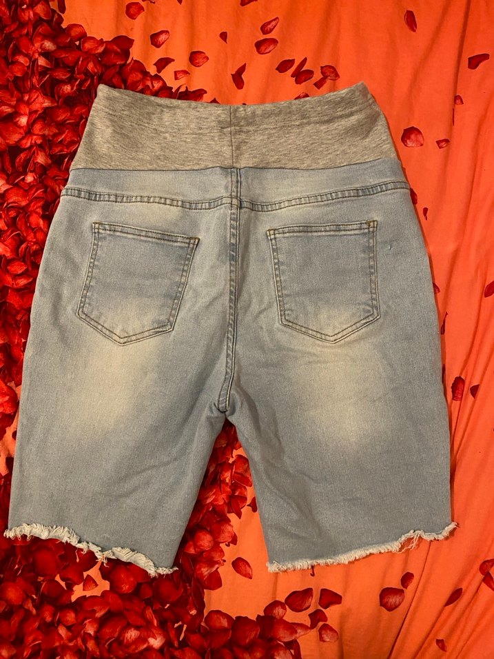 Gri Bantlı Hamile Kot Şort - Görsel 3