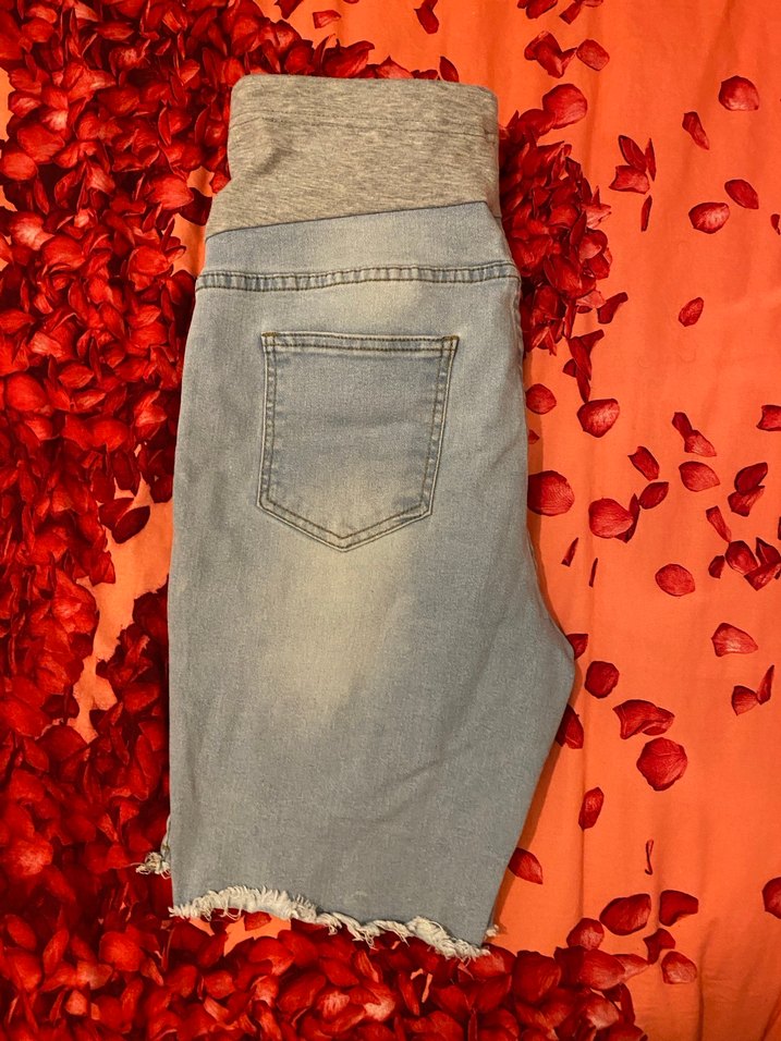 Gri Bantlı Hamile Kot Şort - Görsel 2