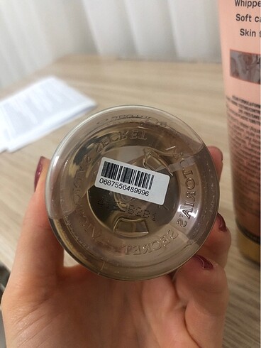 Beden Victoria Secret Vücut Spreyi- Losyonu / Bare Vanilla