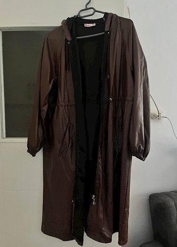 Derimod Deri Kumaşlı Uzun Kahverengi Kadın Yağmurluk