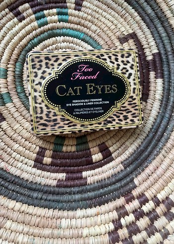 Too Faced Cat Eyes Far Paleti - Görsel 2