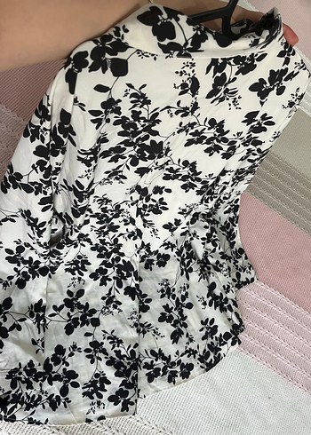 Çiçek Desenli V Yakalı Uzun Kollu Kadın Gömlek - Görsel 3