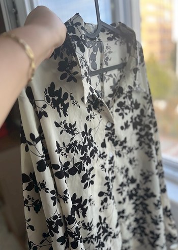 Çiçek Desenli V Yakalı Uzun Kollu Kadın Gömlek - Görsel 2