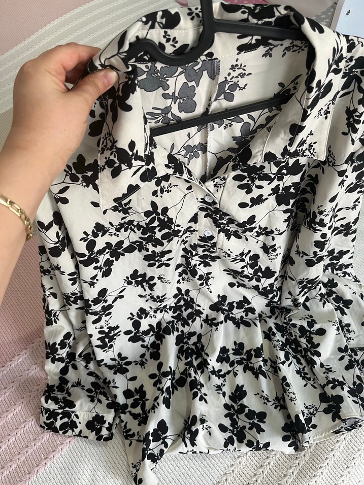 Çiçek Desenli V Yakalı Uzun Kollu Kadın Gömlek - Görsel 4