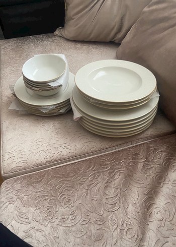 Beyaz Yemek Takımı Seti